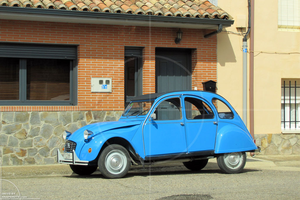 dbs-Citroen-2CV-Rural-Spain-02 jigsaw puzzle in sam gamgee puzzles on TheJigsawPuzzles.com
