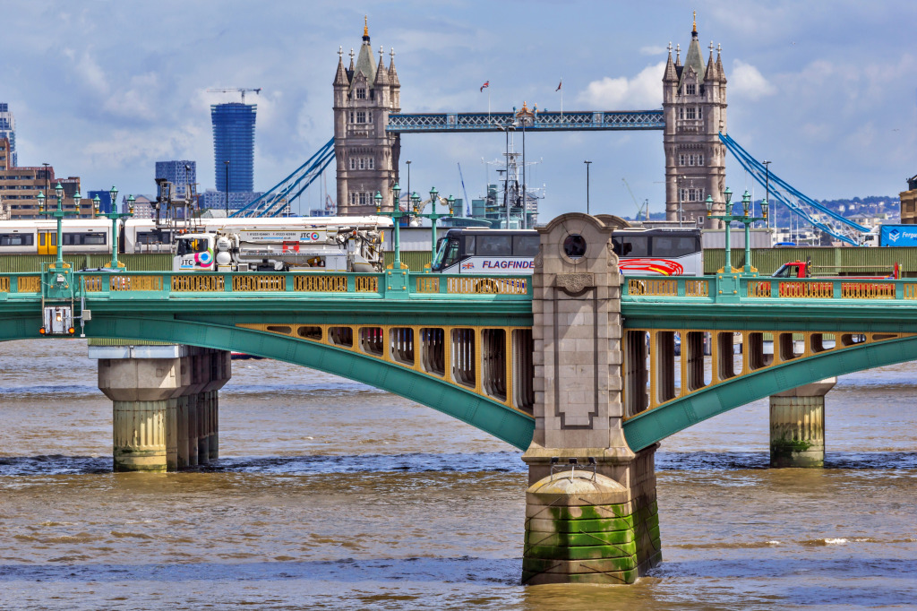 Panoramic View of the Thames in the City of London jigsaw puzzle in Bridges puzzles on TheJigsawPuzzles.com
