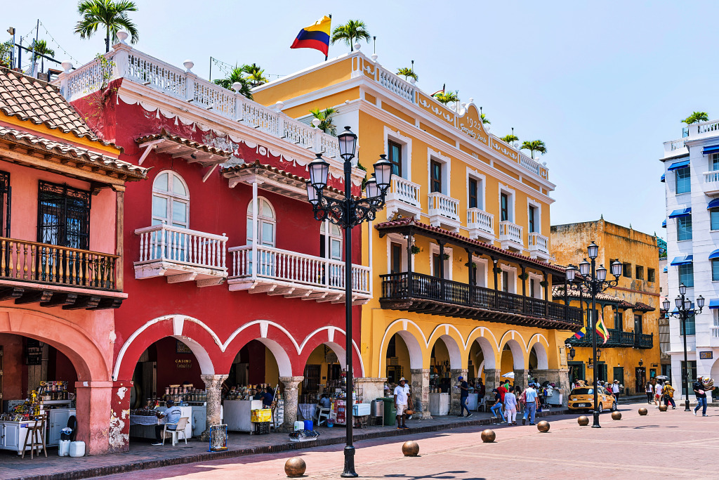 Cartagena City Street, Kolumbien jigsaw puzzle in Straßenansicht puzzles on TheJigsawPuzzles.com