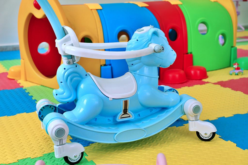 Spielzimmer in einem Kindergarten jigsaw puzzle in Puzzle des Tages puzzles on TheJigsawPuzzles.com