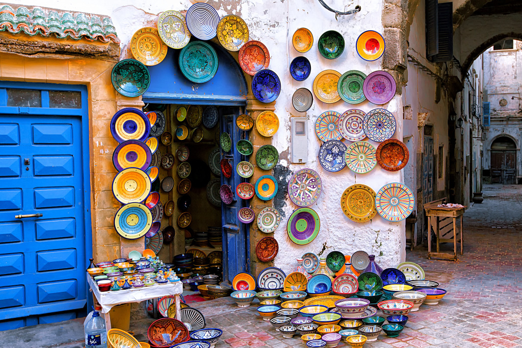 Plats colorés en poterie marocaine marocaine jigsaw puzzle in Bricolage puzzles on TheJigsawPuzzles.com