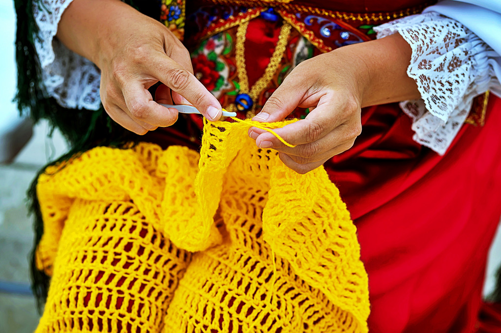 No Processo de Tricô jigsaw puzzle in Artesanato puzzles on TheJigsawPuzzles.com