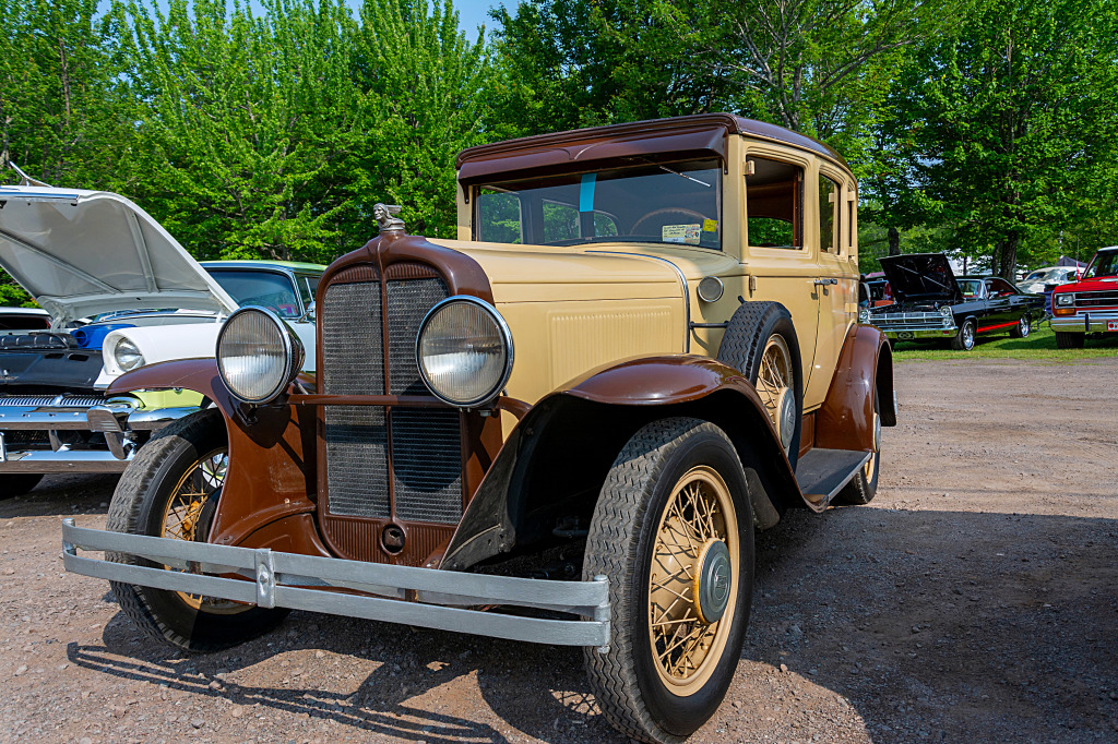 1929 Pontiac Sedan, Moncton, New Brunswick, Canada jigsaw puzzle in Cars & Bikes puzzles on TheJigsawPuzzles.com