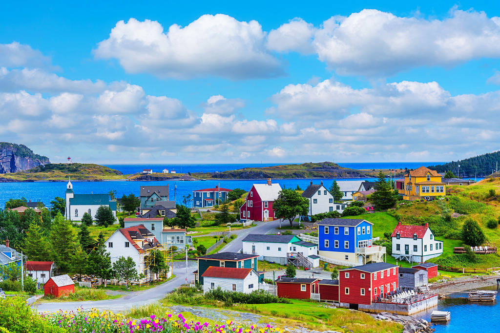 Die abgelegene nördliche Stadt Trinity, Kanada jigsaw puzzle in Straßenansicht puzzles on TheJigsawPuzzles.com