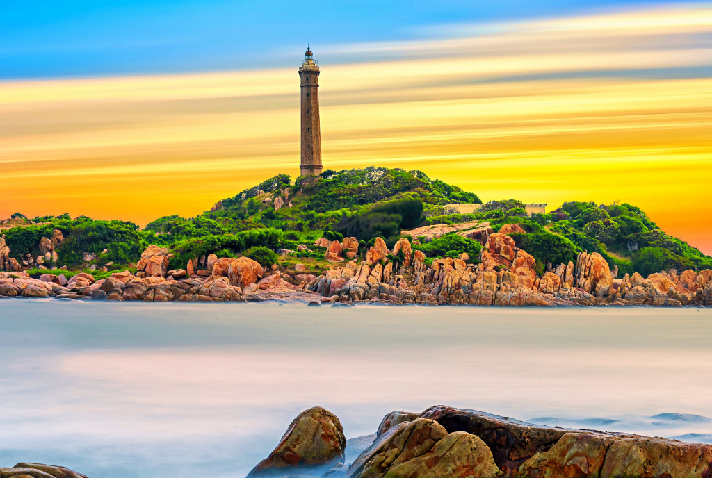 Beautiful Sunset over Ke Ga Lighthouse, Vietnam jigsaw puzzle in Great Sightings puzzles on TheJigsawPuzzles.com