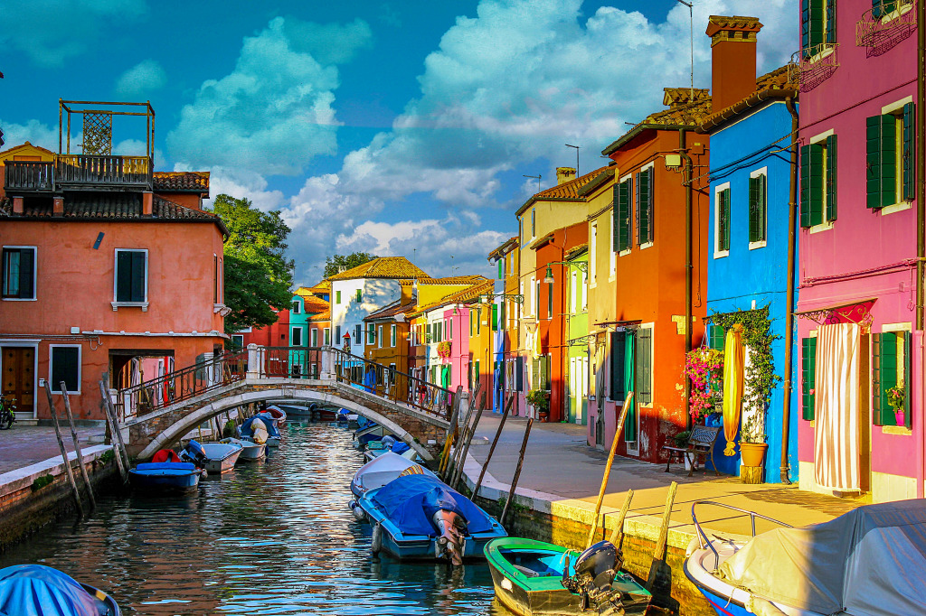 Casas Coloridas na Ilha de Burano jigsaw puzzle in Pontes puzzles on TheJigsawPuzzles.com