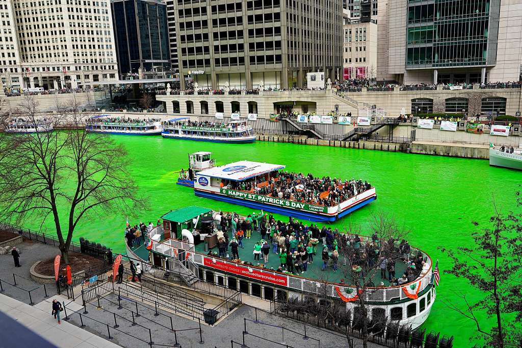 Туры на лодках по реке Чикаго, Чикаго, Иллинойс, США jigsaw puzzle in Мосты puzzles on TheJigsawPuzzles.com