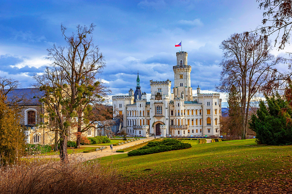 Castelo de Hluboká nad Vltavou, República Tcheca jigsaw puzzle in Castelos puzzles on TheJigsawPuzzles.com