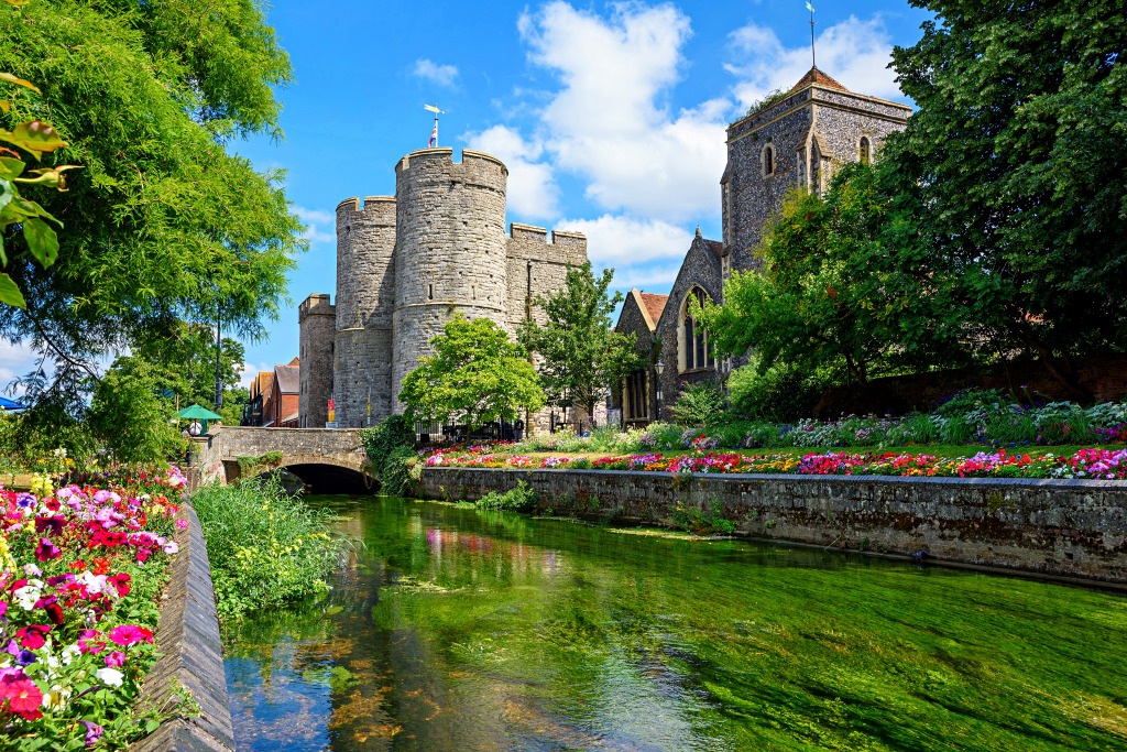 Château normand à Canterbury, Kent, Angleterre jigsaw puzzle in Châteaux puzzles on TheJigsawPuzzles.com