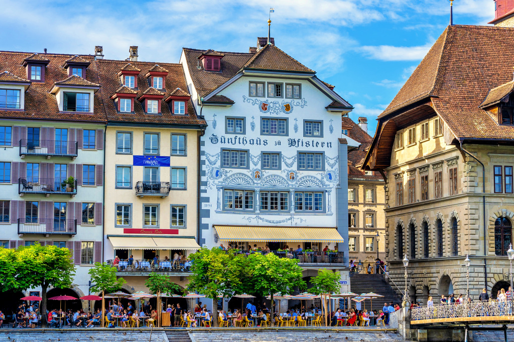 Vieille ville de Lucerne, Suisse jigsaw puzzle in Puzzle du jour puzzles on TheJigsawPuzzles.com