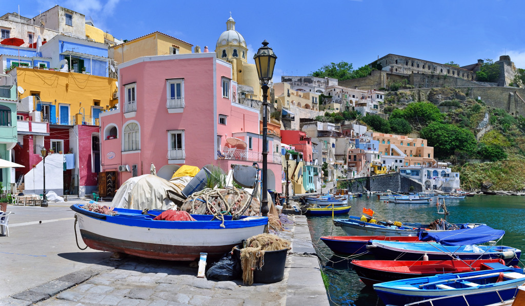 Marina Corricella, île de Procida, Italie jigsaw puzzle in Magnifiques vues puzzles on TheJigsawPuzzles.com