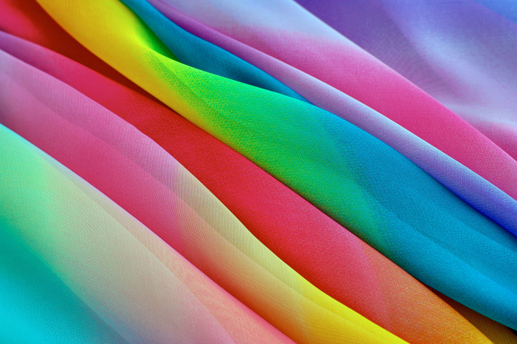 Close-up de tecido de seda dobrado jigsaw puzzle in Zoom puzzles on TheJigsawPuzzles.com