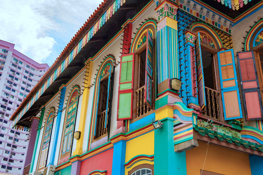 Maison colorée à Little India, Singapour jigsaw puzzle in Paysages urbains puzzles on TheJigsawPuzzles.com