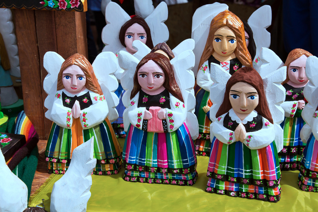 Traditional Folk Figurines, Lowicz, Poland jigsaw puzzle in Handmade puzzles on TheJigsawPuzzles.com