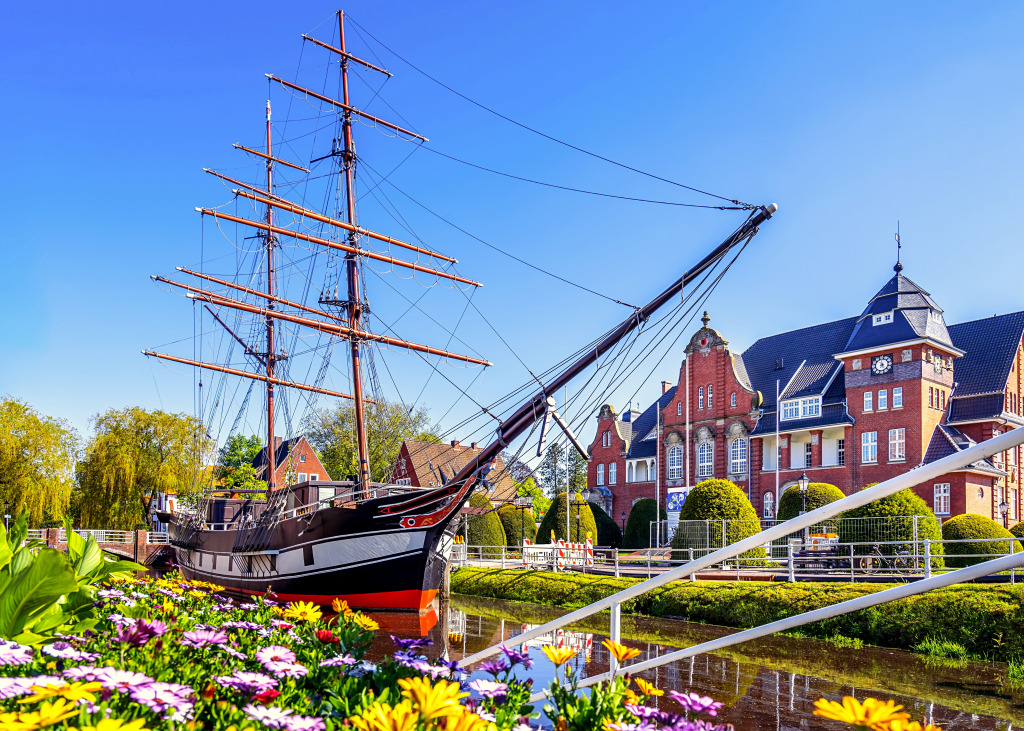 Vieille ville de Papenburg, Allemagne jigsaw puzzle in Magnifiques vues puzzles on TheJigsawPuzzles.com