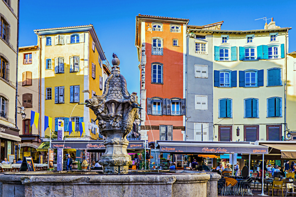 Fontaine du Puy-en-Velay, Auvergne, France jigsaw puzzle in Paysages urbains puzzles on TheJigsawPuzzles.com