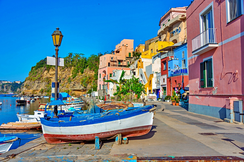 Marina di Corricella, île de Procida, Italie jigsaw puzzle in Magnifiques vues puzzles on TheJigsawPuzzles.com
