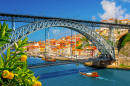 Dom Luís I Bridge in Porto, Portugal