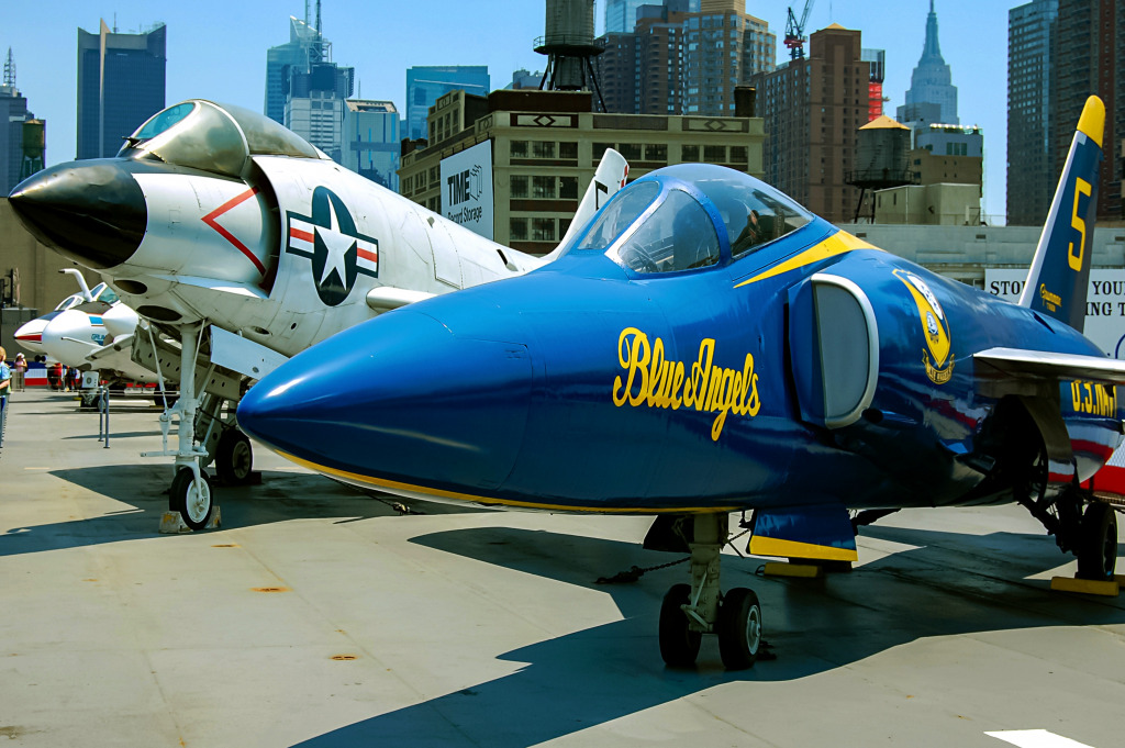Blue Angels Grumman F-11 Tiger, New York, USA jigsaw puzzle in Puzzle of the Day puzzles on TheJigsawPuzzles.com