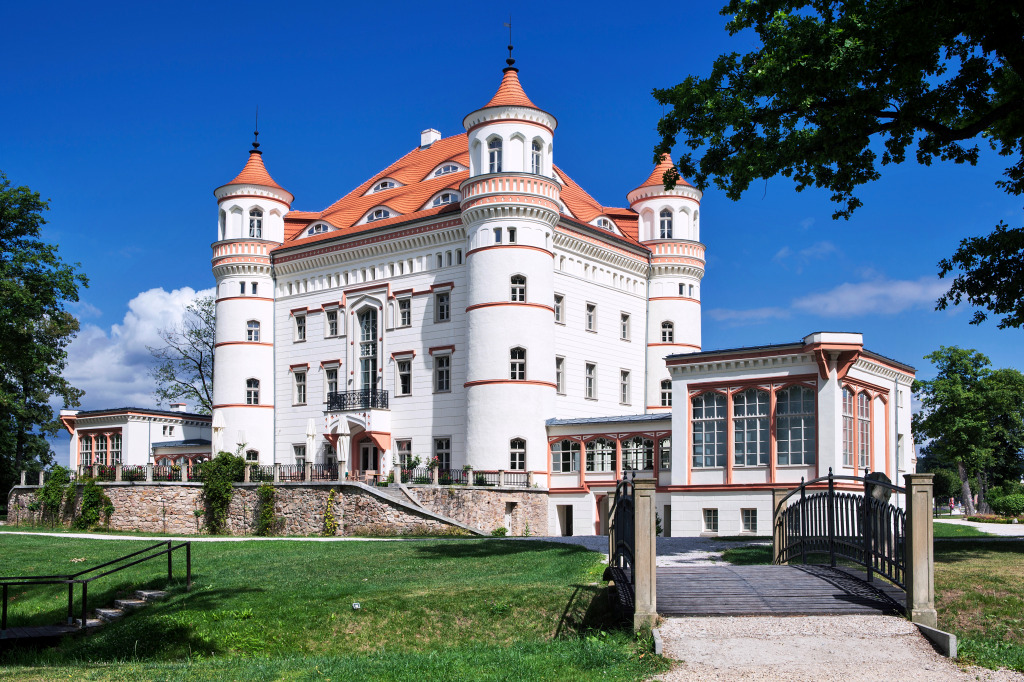 Palais à Wojanow, Basse-Silésie, Pologne jigsaw puzzle in Châteaux puzzles on TheJigsawPuzzles.com