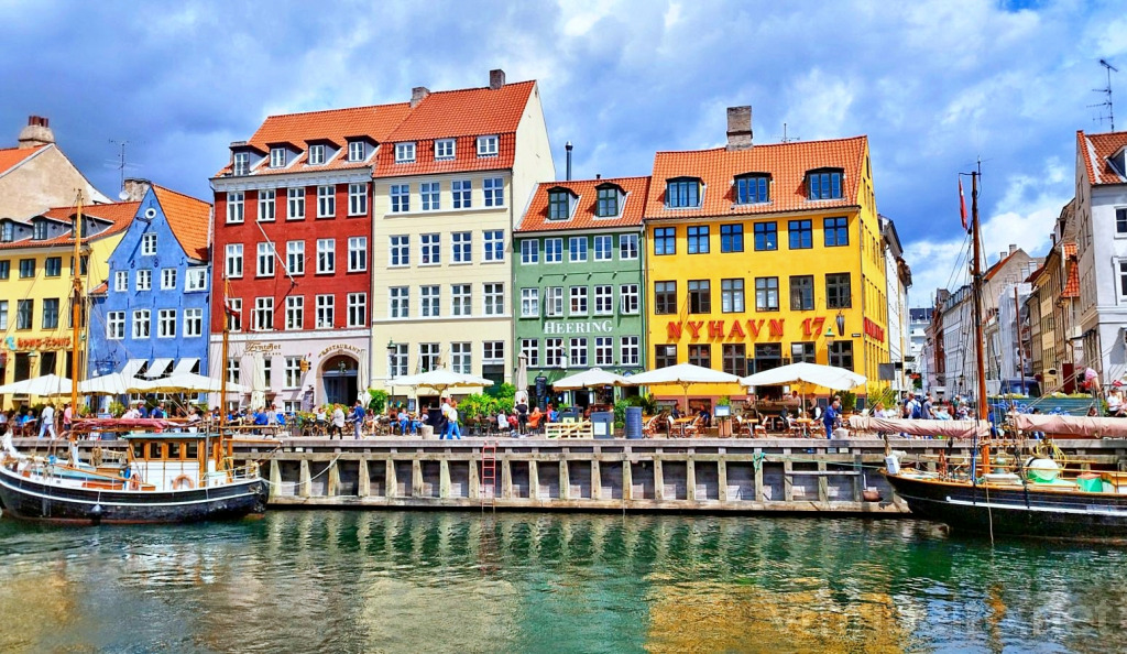Nyhavn, Kopenhagen, Dänemark jigsaw puzzle in Straßenansicht puzzles on TheJigsawPuzzles.com