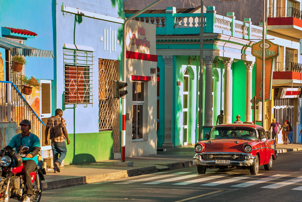 Architecture coloniale à Santiago de Cuba, Cuba jigsaw puzzle in Paysages urbains puzzles on TheJigsawPuzzles.com