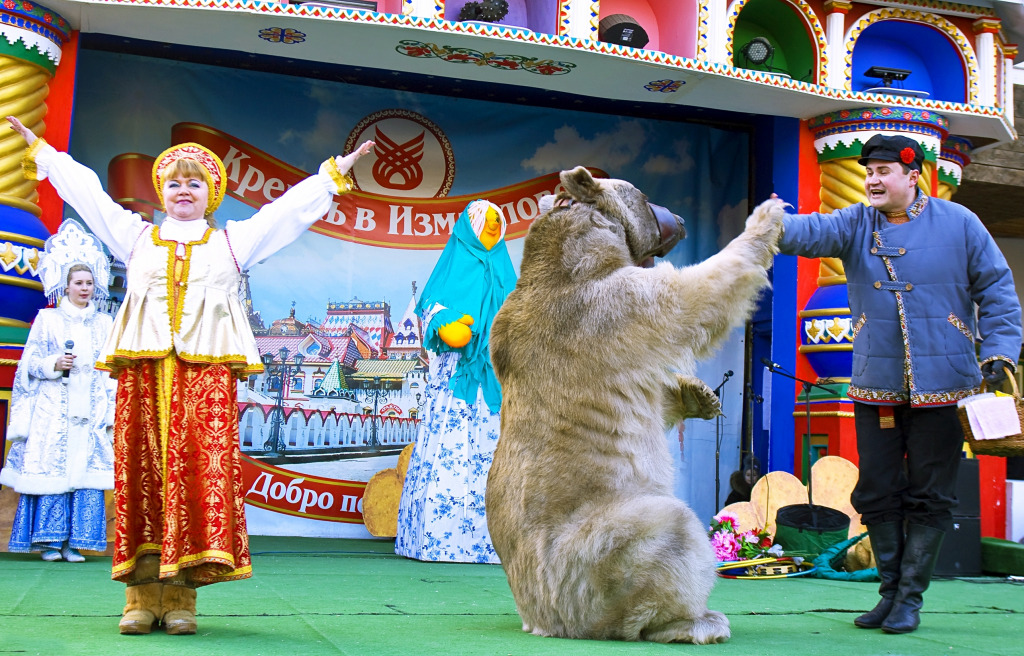 Festival Folclórico no Kremlin de Izmailovsky, Moscou jigsaw puzzle in Animais puzzles on TheJigsawPuzzles.com