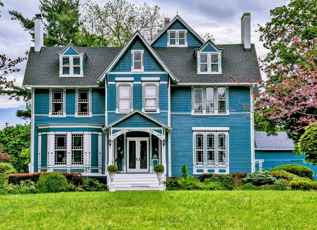Big Blue House, Brockport, NY, USA jigsaw puzzle in Street View puzzles on TheJigsawPuzzles.com