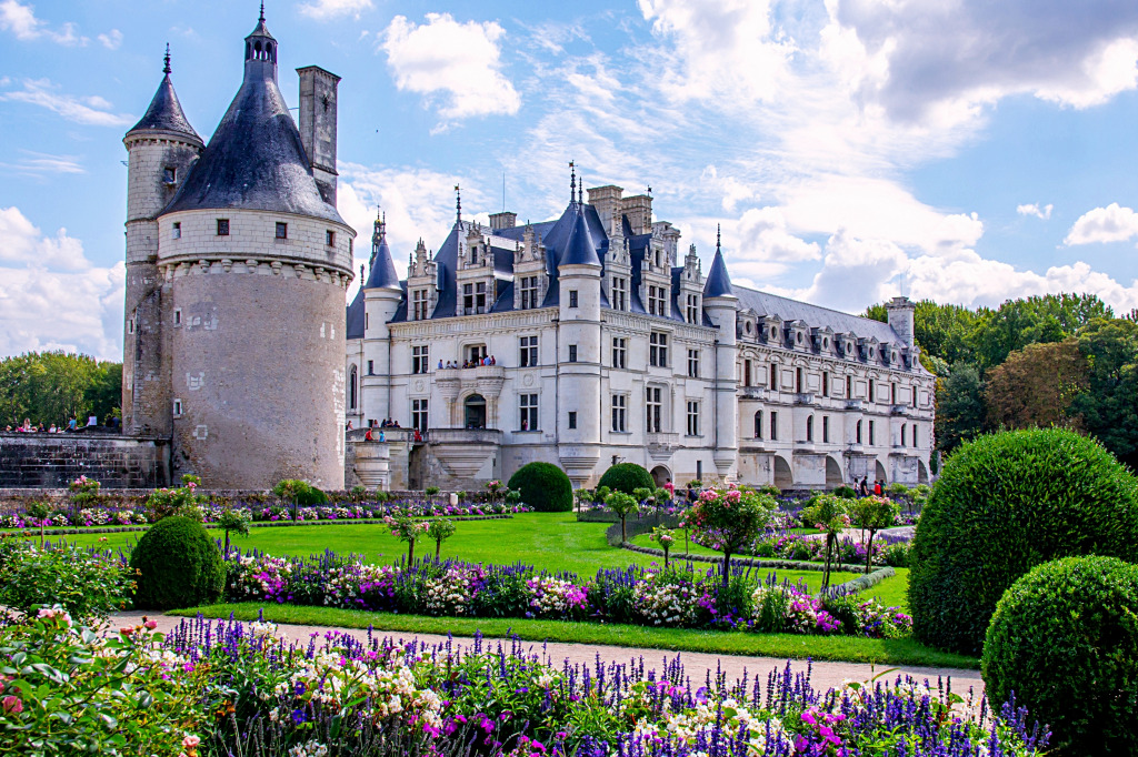 Château de Chenonceau in the Loire Valley, France jigsaw puzzle in Castles puzzles on TheJigsawPuzzles.com