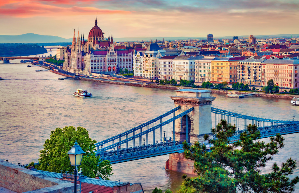 Széchenyi Chain Bridge in Budapest, Hungary jigsaw puzzle in Bridges puzzles on TheJigsawPuzzles.com