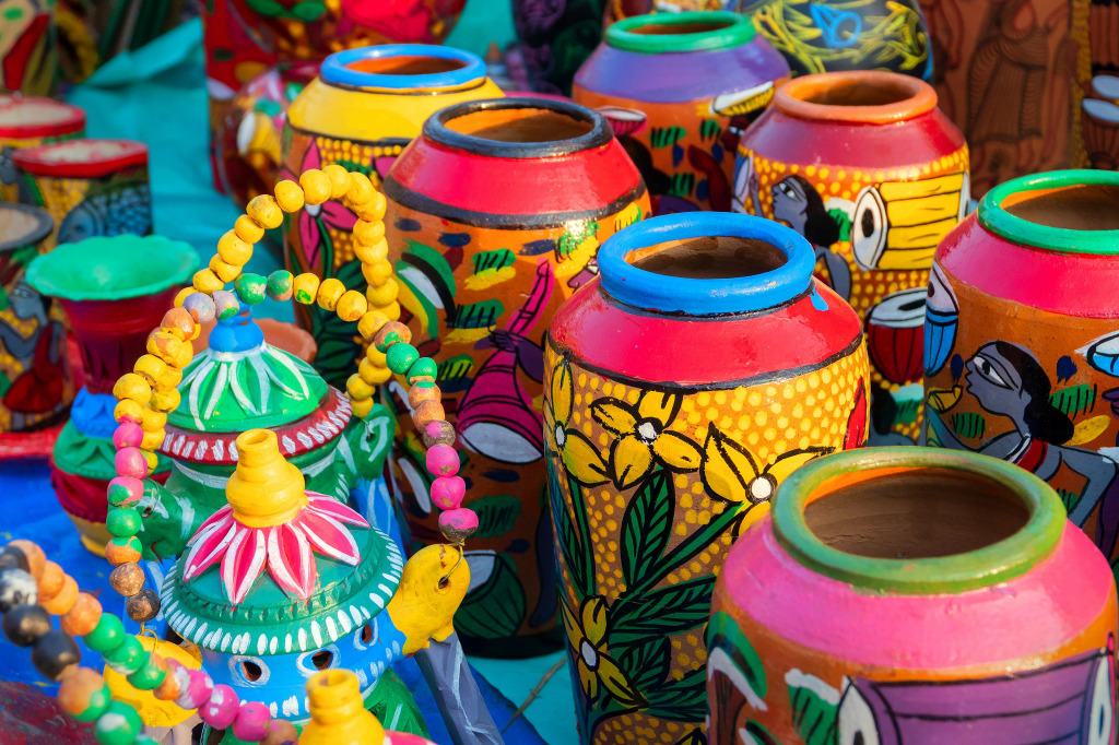 Terrakotta-Töpfe auf einer Kunsthandwerksmesse in Kolkata, Indien jigsaw puzzle in Handgemacht puzzles on TheJigsawPuzzles.com