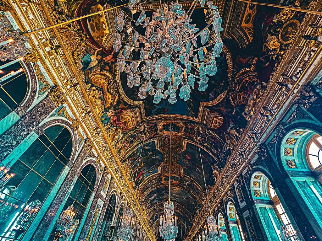 Зал зеркал в Версальском дворце jigsaw puzzle in Замки puzzles on TheJigsawPuzzles.com