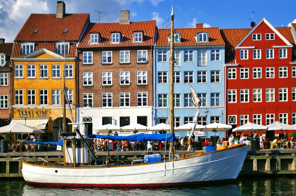New Harbor in Copenhagen, Denmark jigsaw puzzle in Street View puzzles on TheJigsawPuzzles.com