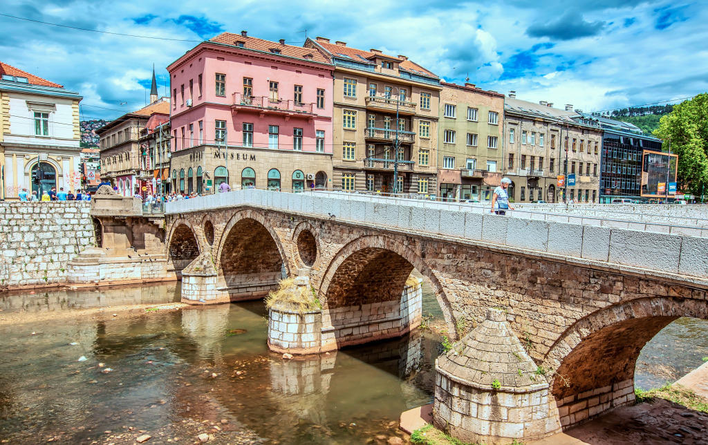 Ponte Latina em Sarajevo, Bósnia e Herzegovina jigsaw puzzle in Pontes puzzles on TheJigsawPuzzles.com