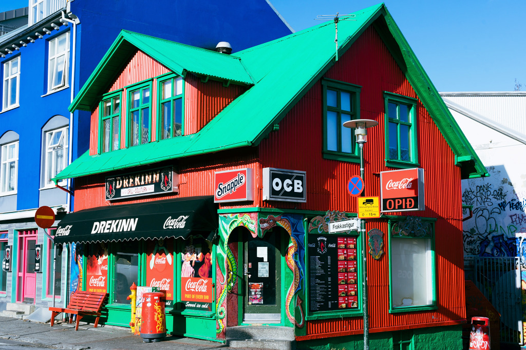 Reykjavik, Islande jigsaw puzzle in Paysages urbains puzzles on TheJigsawPuzzles.com
