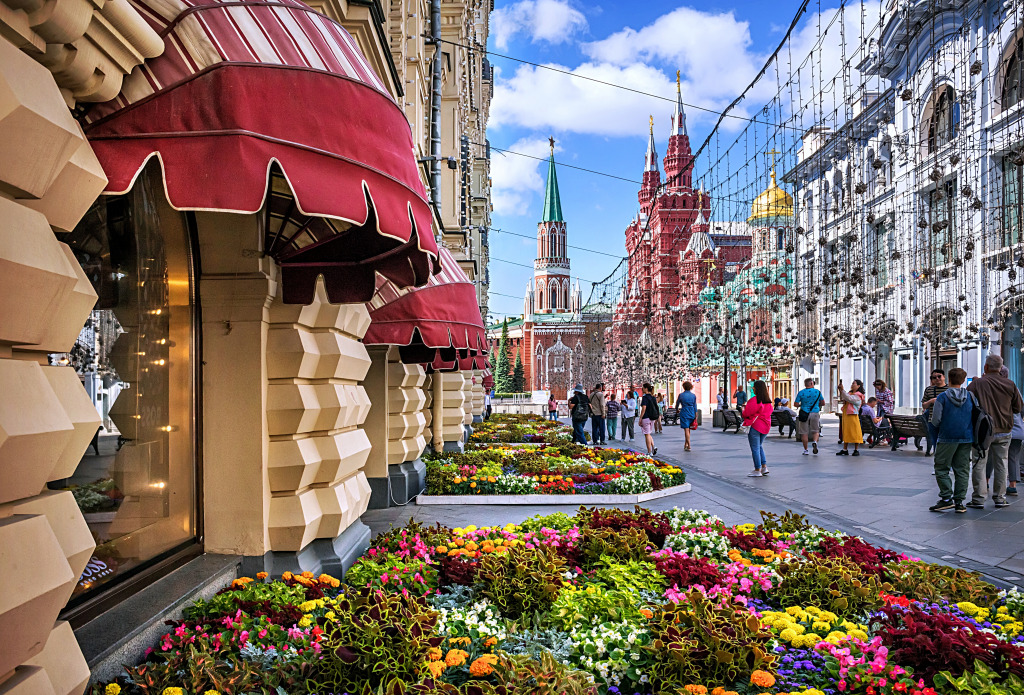 Nikolskaja-Straße in Moskau, Russland jigsaw puzzle in Straßenansicht puzzles on TheJigsawPuzzles.com