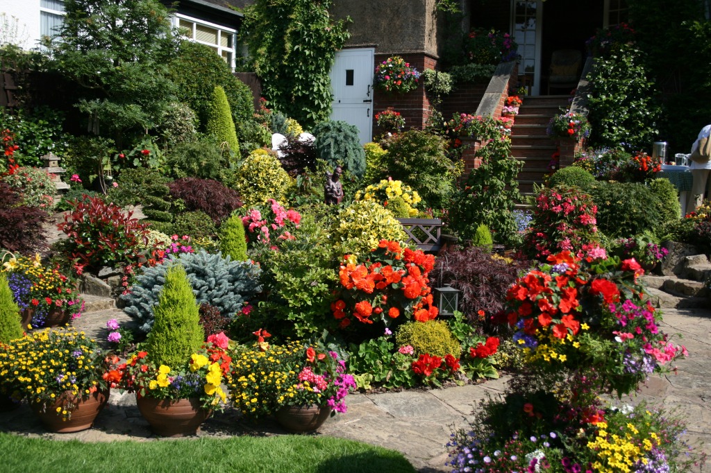 Four Seasons Garden, Walsall jigsaw puzzle in Flowers puzzles on TheJigsawPuzzles.com