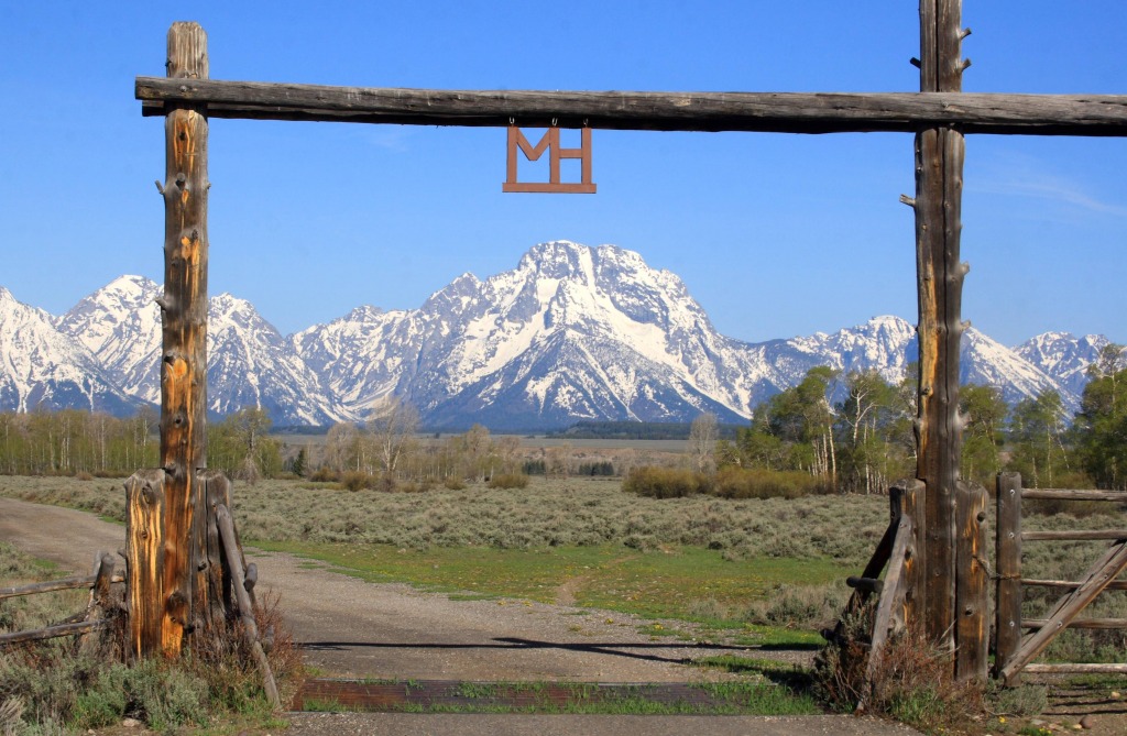 Gate to a Ranch jigsaw puzzle in Great Sightings puzzles on TheJigsawPuzzles.com