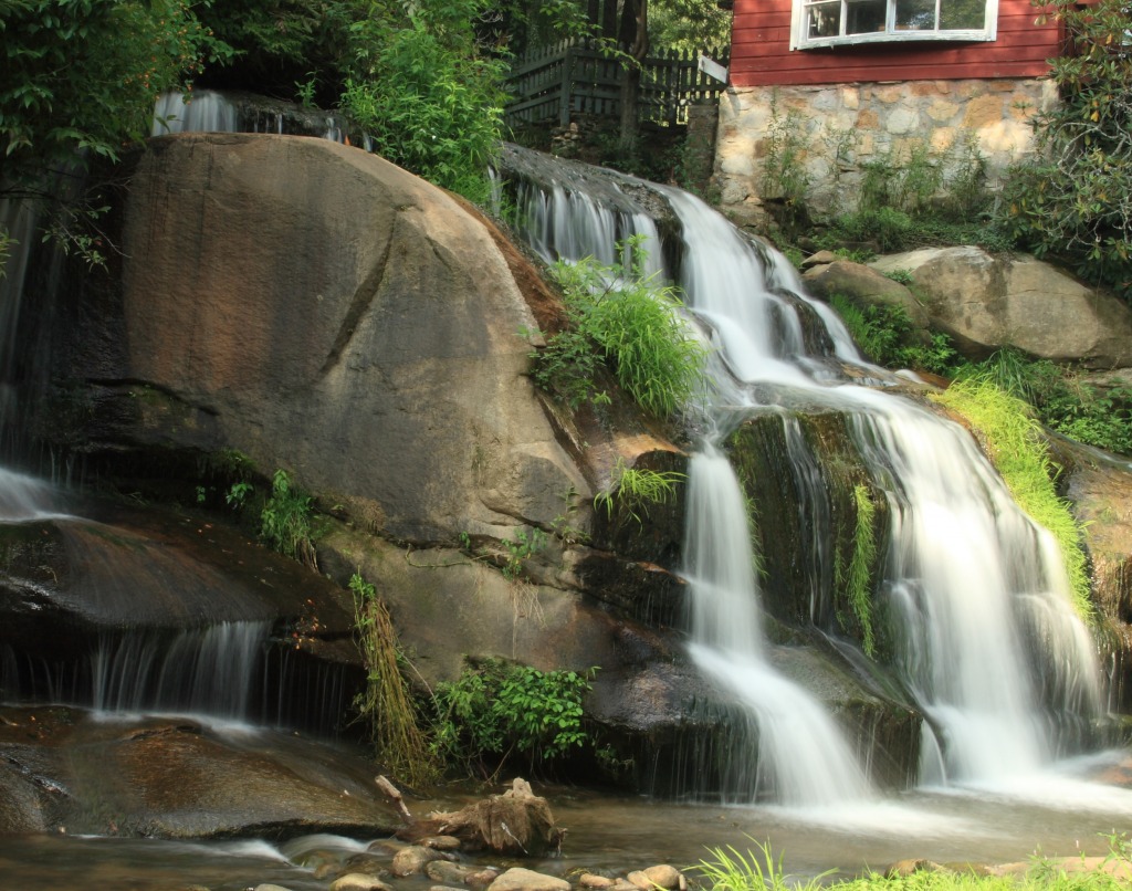 Cathedral Falls, North Carolina jigsaw puzzle in Waterfalls puzzles on TheJigsawPuzzles.com