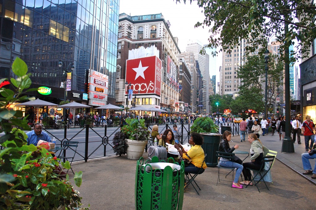 Herald Square, NYC jigsaw puzzle in Street View puzzles on TheJigsawPuzzles.com