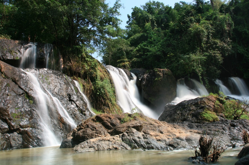 Phasua Waterfall jigsaw puzzle in Waterfalls puzzles on TheJigsawPuzzles.com