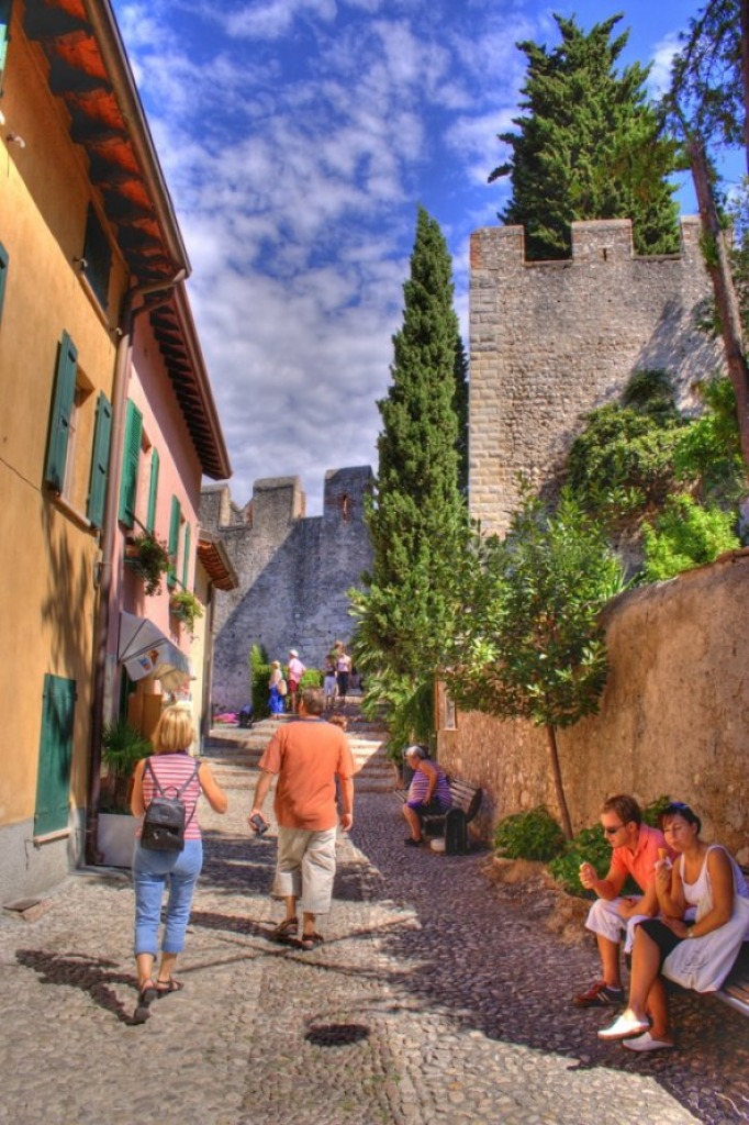 Malcesine Castle, Italy jigsaw puzzle in Castles puzzles on TheJigsawPuzzles.com
