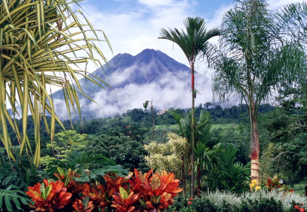 Volcan Arenal, Costa Rica jigsaw puzzle in Great Sightings puzzles on TheJigsawPuzzles.com