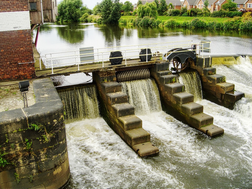 Castleford Weir jigsaw puzzle in Waterfalls puzzles on TheJigsawPuzzles.com