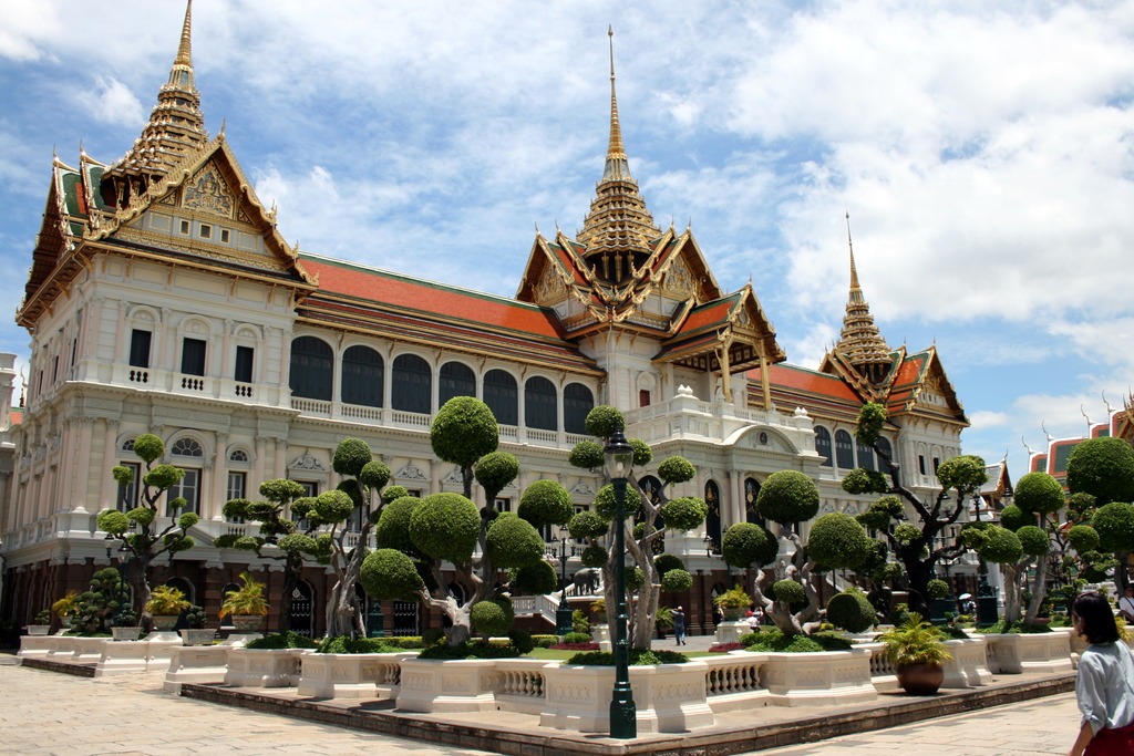 Palácio Real, Bangkok, Tailândia jigsaw puzzle in Castelos puzzles on TheJigsawPuzzles.com